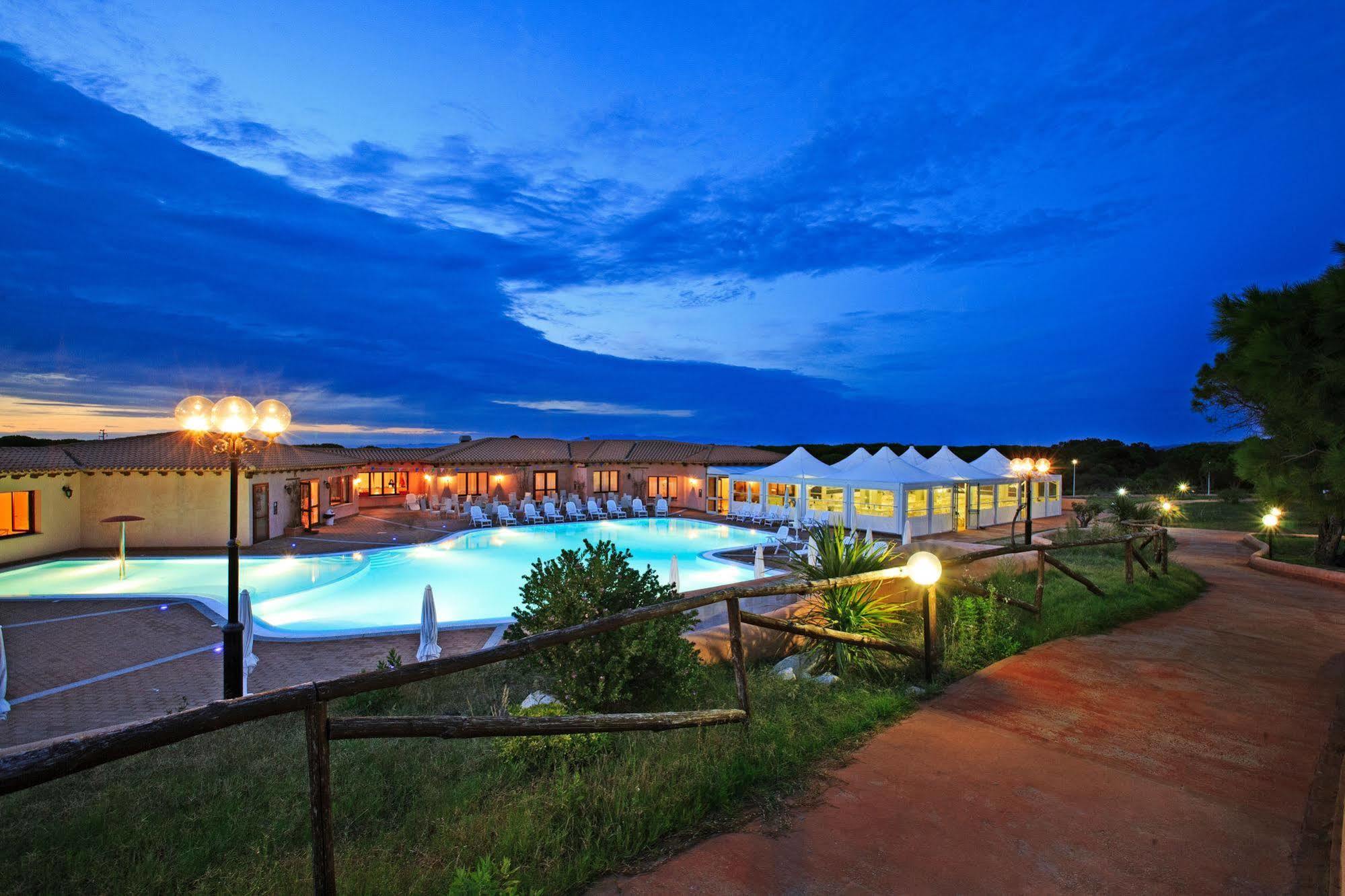 Borgo Dei Pescatori Aglientu Exterior foto