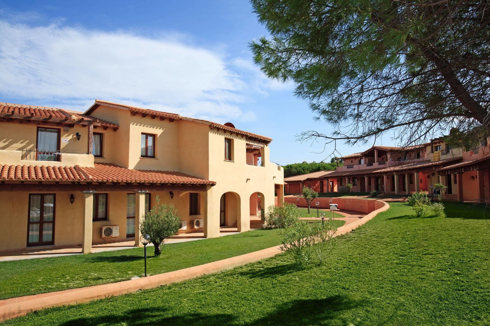 Borgo Dei Pescatori Aglientu Exterior foto