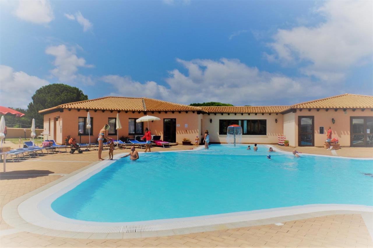 Borgo Dei Pescatori Aglientu Exterior foto